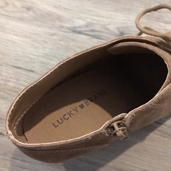 Lucky Brand Women's Shiijo Wedge Booties - Picture 6 of 8